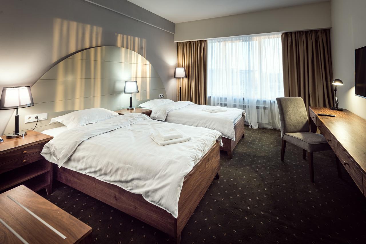 Hotel The Square à Astana Extérieur photo