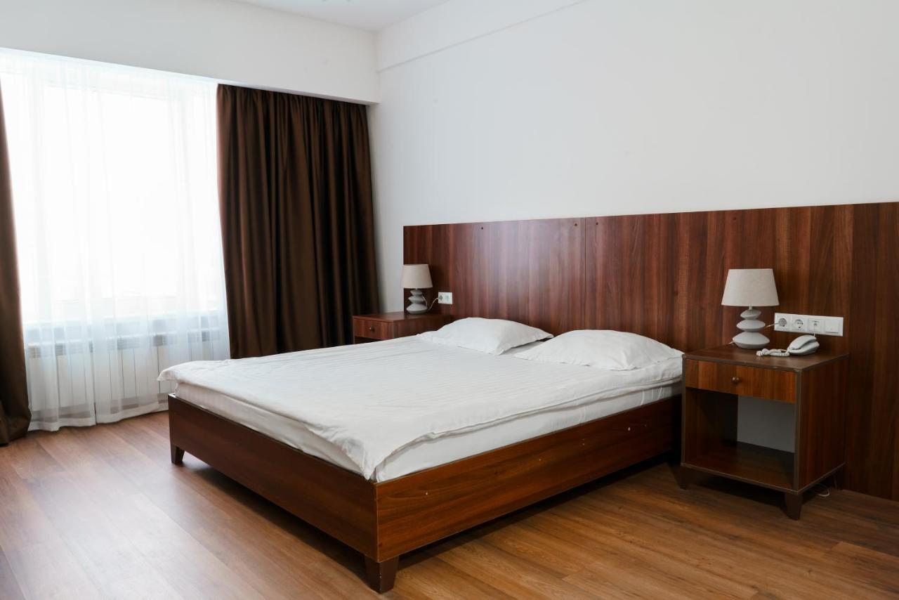 Hotel The Square à Astana Extérieur photo