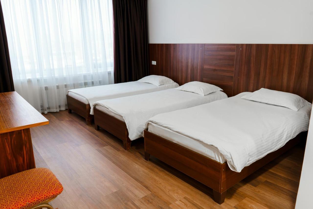 Hotel The Square à Astana Extérieur photo
